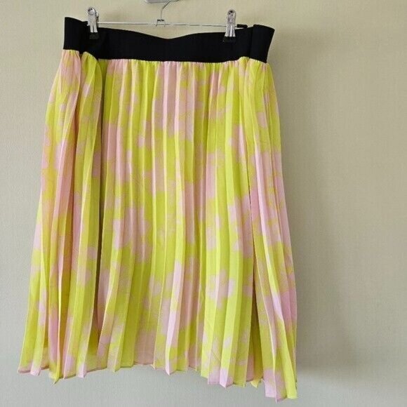 Torrid Skirt Womens US 5X 28 Chiffon Pleated Lined Yellow Pink Floral Flowy Boho - Picture 1 of 13
